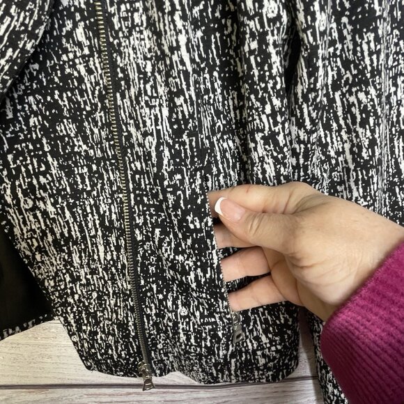 Alice Hope Womans Asymmetrical Zip Blazer Jacket Size Small Black White Pockets - Picture 9 of 13